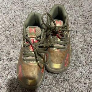 Melo Golden Child kids basketball shoes